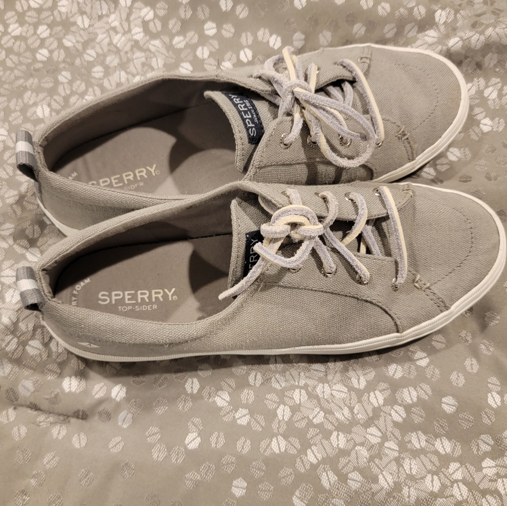 Grey Sperry Runners